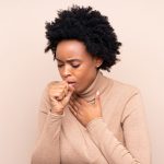 Vastzittende hoest: dit kun je doen! 8 tips