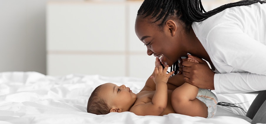 Vanaf wanneer kan je baby een slaapzak aan?