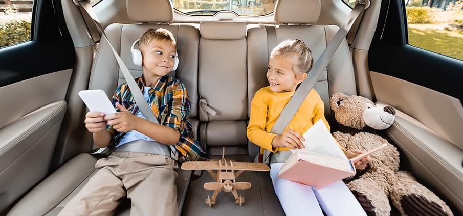 Speelgoed voor in de auto: dit is leuk per leeftijd