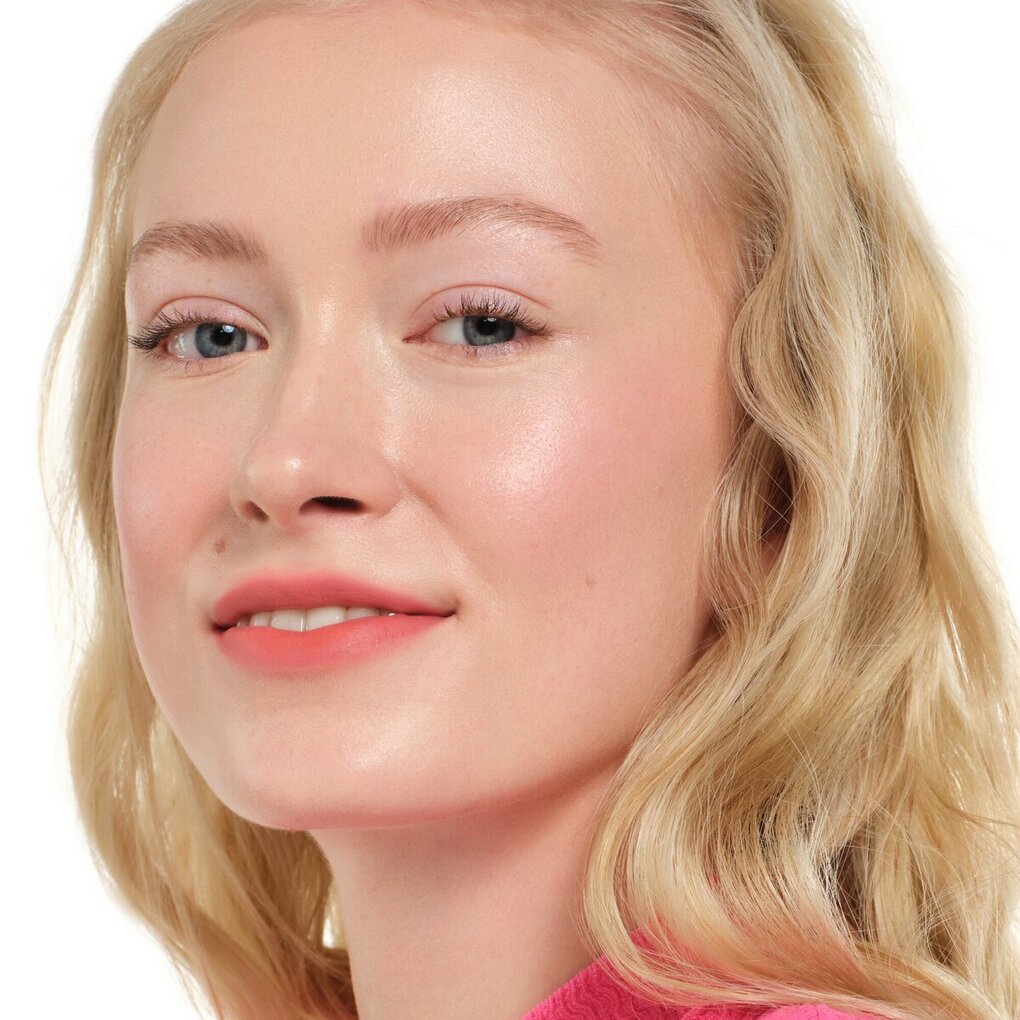 Essence Blur Soufflé 03 Hot Offline Matte Lip Cream